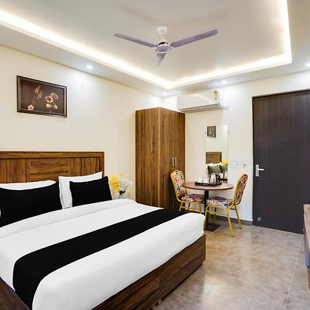 Super Townhouse The Royal Casa Hotel Ghaziabad Exterior photo