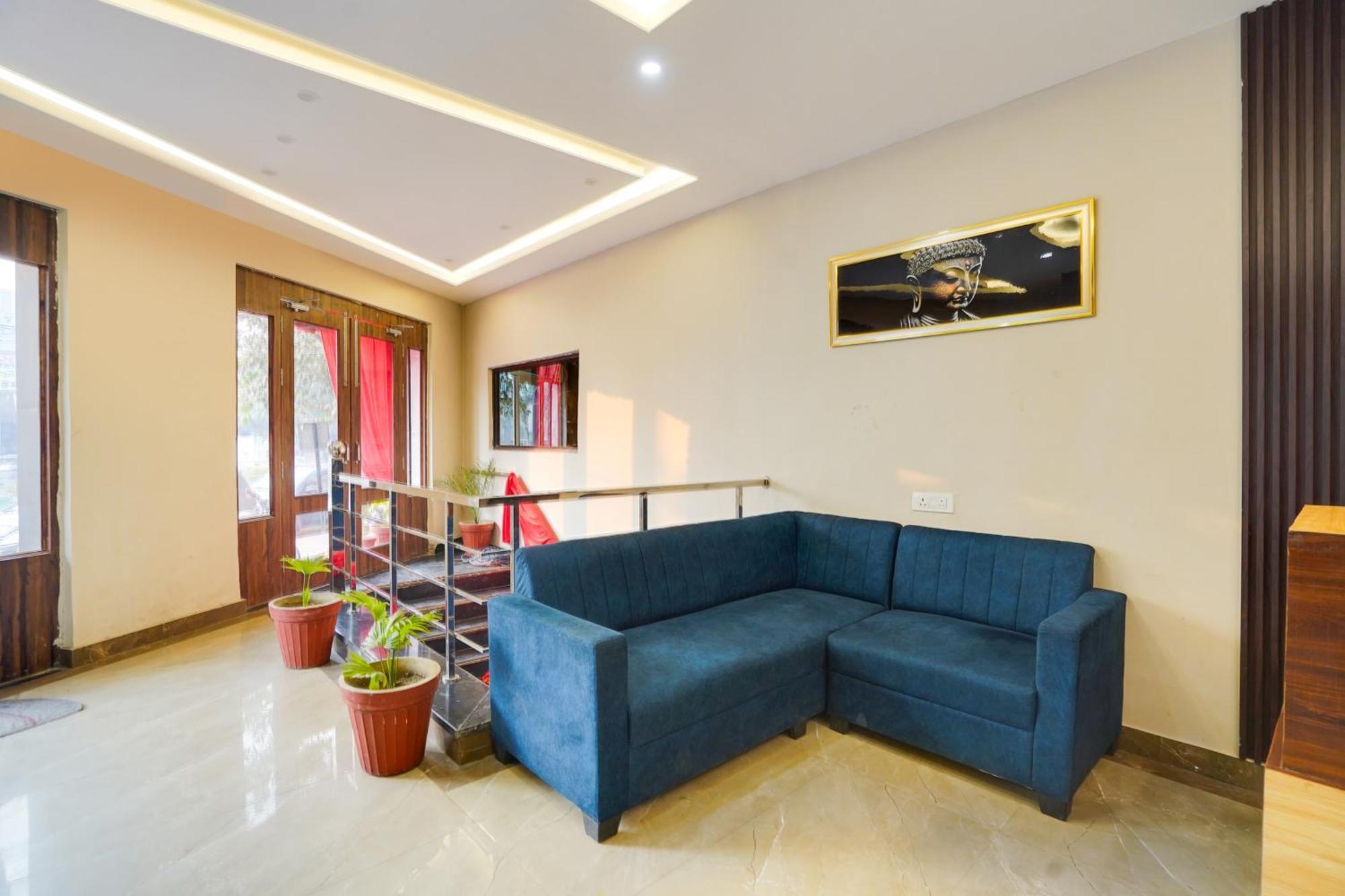 Super Townhouse The Royal Casa Hotel Ghaziabad Exterior photo