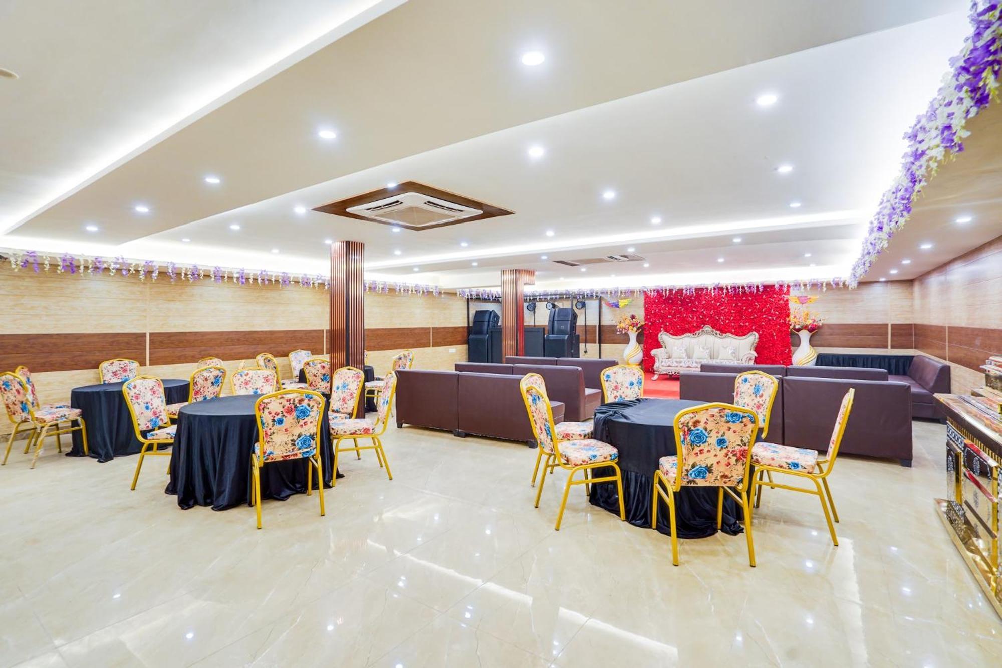 Super Townhouse The Royal Casa Hotel Ghaziabad Exterior photo