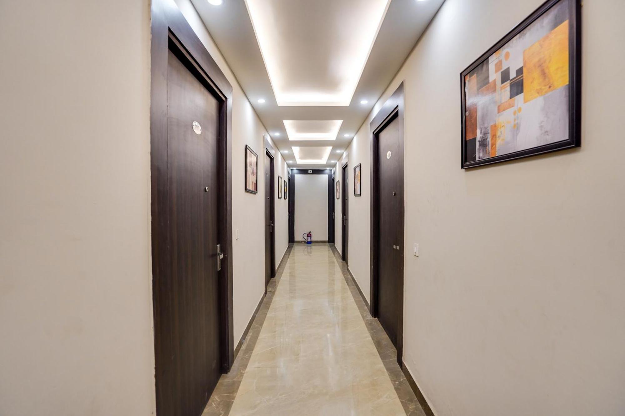 Super Townhouse The Royal Casa Hotel Ghaziabad Exterior photo